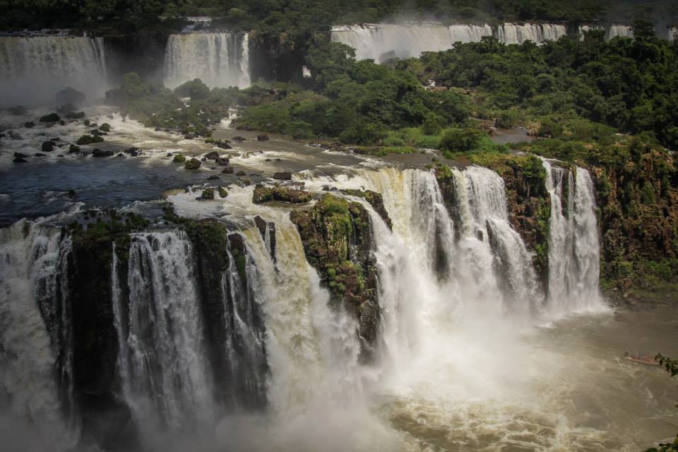 brasilian-iguac%cc%a7u_03