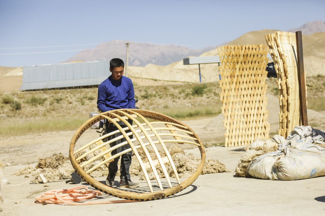 how to build a yurt kyrgyzstan