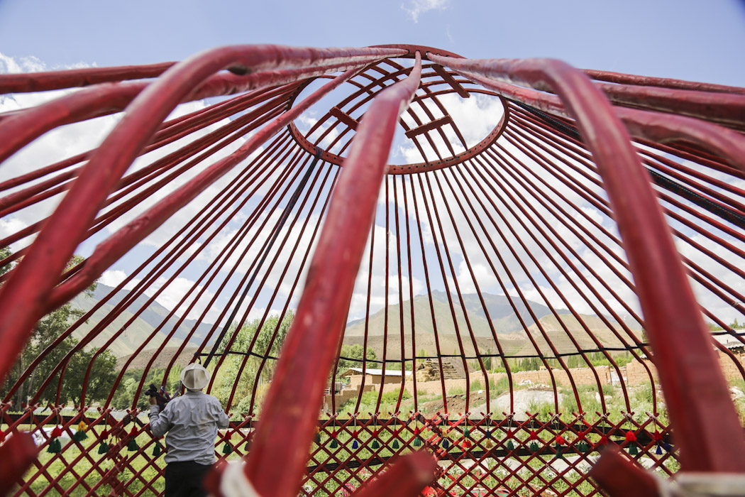 how to build a yurt kyrgyzstan